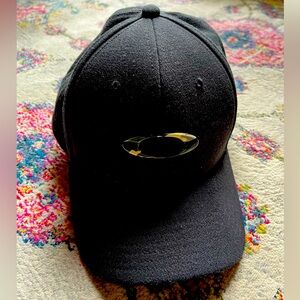 NWOT unisex Oakley Performance fit cap